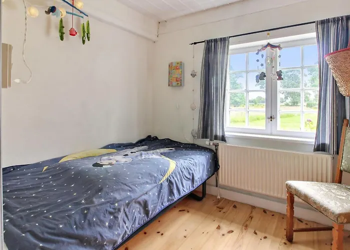 Bedine - 10km From The Sea By Interhome