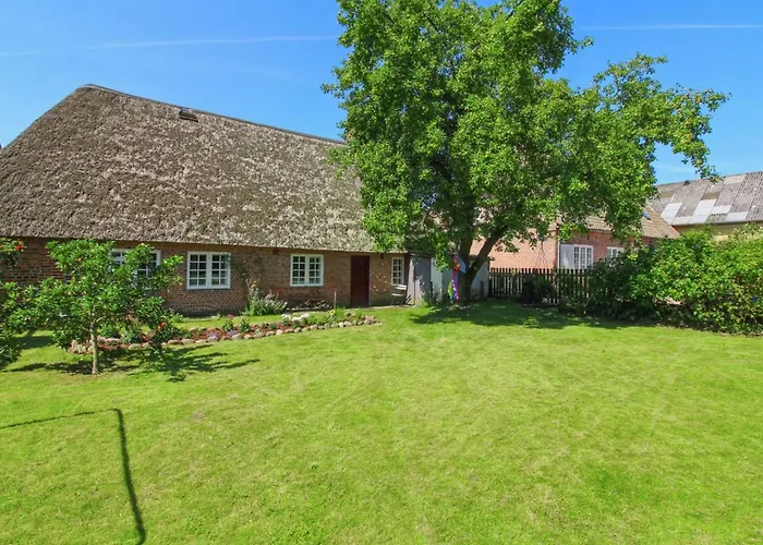 Bedine - 10km From The Sea By Interhome *